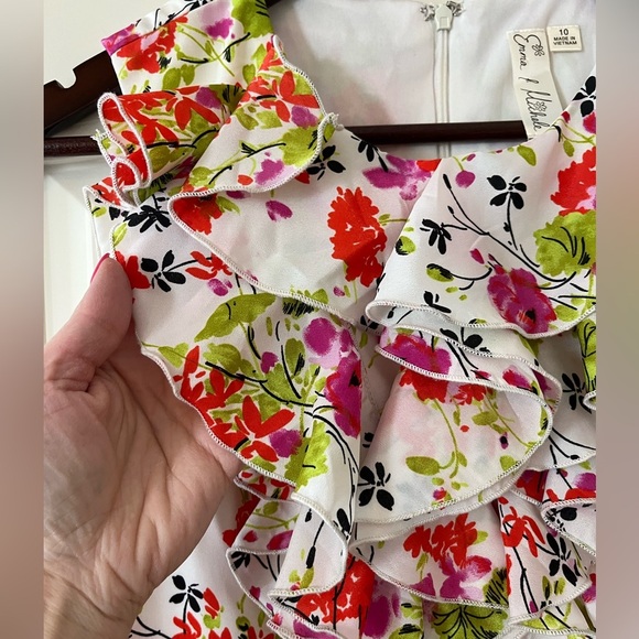 Emma & Michele Sleeveless Floral Neckline Ruffle Dress Women’s Size 10 - Picture 3 of 16